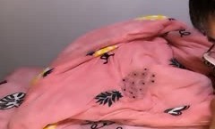 身shen材瘦瘦的年轻美.女嫩neng妹mei和炮.友双人啪pa啪啪大秀口口啪pa啪自抠身shen材高挑很是诱人