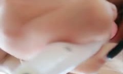 真大胆 网红脸性.感美.女和男友体验刺激到乡下花生地里露天啪pa啪 旁边还个老头在干农活 又在乡下厕所里肏逼!