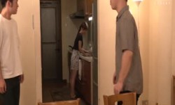 VOSS-178 「もうイッてるから止めてええ！」息子の友達のセックス
