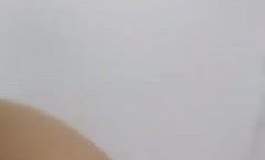 校长勾搭上幼儿园英语老师 戴着眼镜看是文静 实则骚.货 学校停课 天天在家啪pa啪